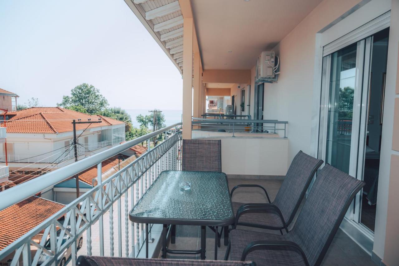 Dionysos Rooms Olympiakí Aktí Exterior foto