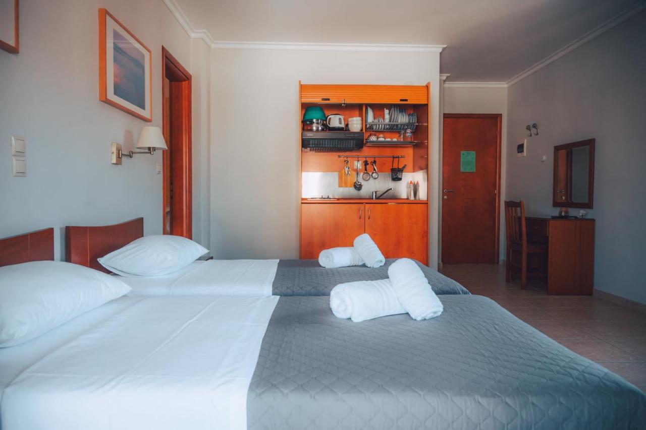 Dionysos Rooms Olympiakí Aktí Exterior foto